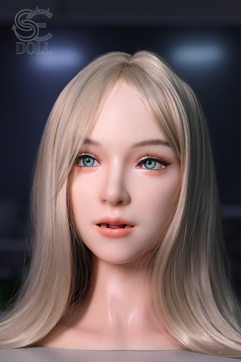 sex-bot-anika-3
